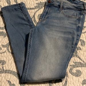 Hollister size 9 jeans